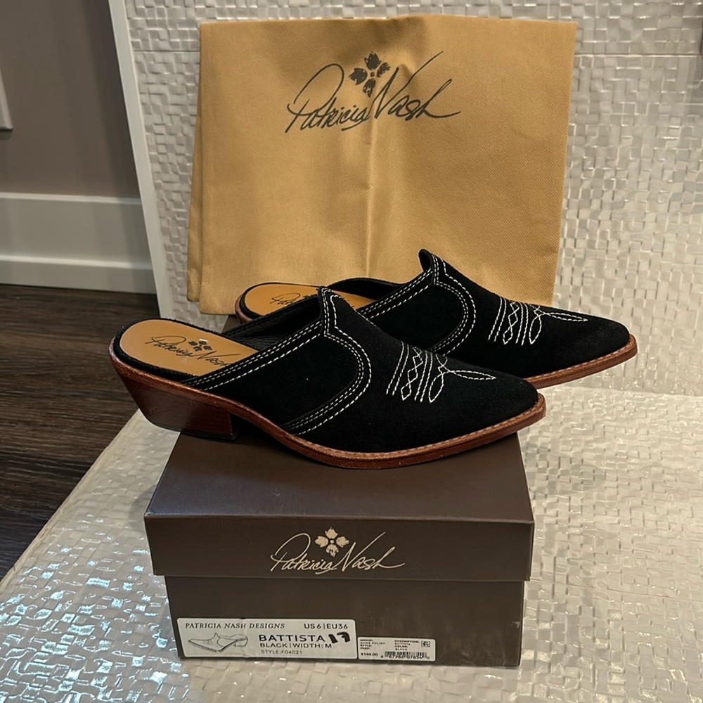 Patricia Nash NIB!!  Batista Black Mules.
